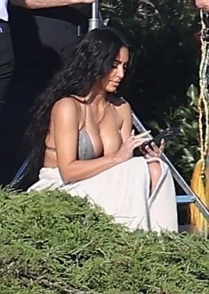 Kim Kardashian OnlyFans Leaked Free Thumbnail Picture - #PUDczJ2gnd