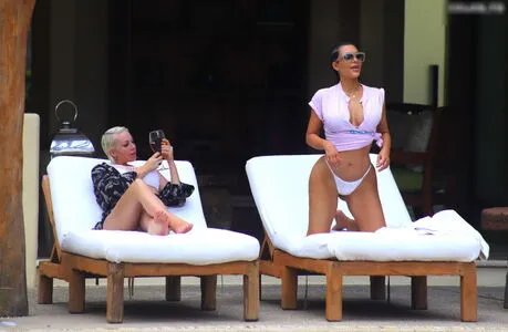 Kim Kardashian OnlyFans Leaked Free Thumbnail Picture - #QjPe0e9HBO