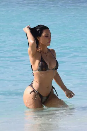 Kim Kardashian OnlyFans Leaked Free Thumbnail Picture - #S21xf1VEiv
