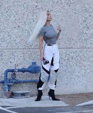 Kim Kardashian OnlyFans Leaked Free Thumbnail Picture - #TTaOEQ6ucc