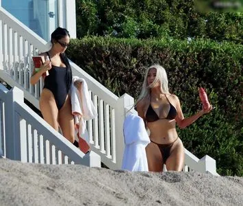 Kim Kardashian OnlyFans Leaked Free Thumbnail Picture - #U2LdlGCaZR