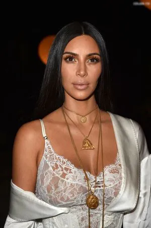 Kim Kardashian OnlyFans Leaked Free Thumbnail Picture - #VPkTbNpUBq