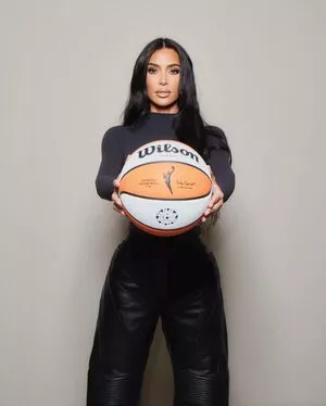Kim Kardashian OnlyFans Leaked Free Thumbnail Picture - #WAmneoHwja