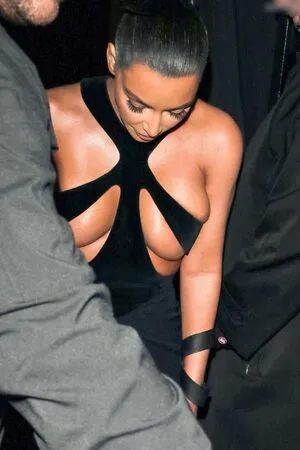 Kim Kardashian OnlyFans Leaked Free Thumbnail Picture - #XUCI8jG5py