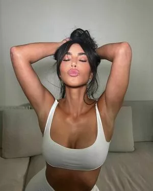 Kim Kardashian OnlyFans Leaked Free Thumbnail Picture - #YecA5NWbqy