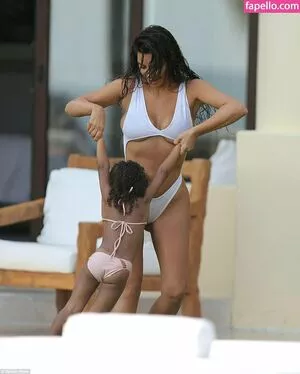 Kim Kardashian OnlyFans Leaked Free Thumbnail Picture - #YjhI6a14Sr