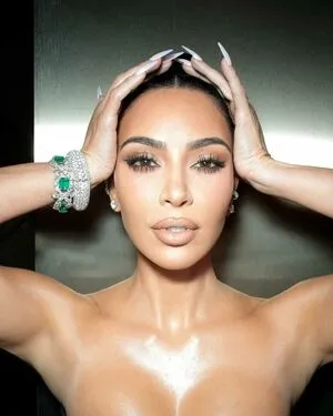 Kim Kardashian OnlyFans Leaked Free Thumbnail Picture - #YqMVRfge2a