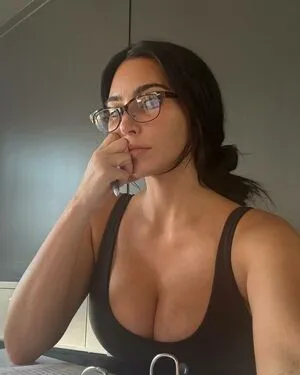 Kim Kardashian OnlyFans Leaked Free Thumbnail Picture - #aiAy2Y3Oav