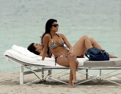 Kim Kardashian OnlyFans Leaked Free Thumbnail Picture - #caVVy3pqcI