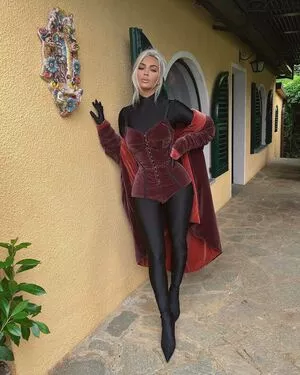 Kim Kardashian OnlyFans Leaked Free Thumbnail Picture - #cr704DjAON