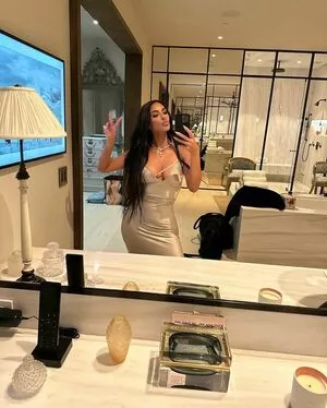 Kim Kardashian OnlyFans Leaked Free Thumbnail Picture - #dN9HycKvTr