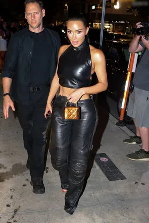 Kim Kardashian OnlyFans Leaked Free Thumbnail Picture - #dlhAH476g0