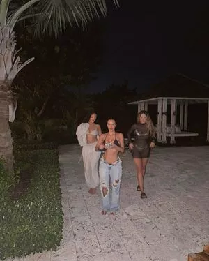 Kim Kardashian OnlyFans Leaked Free Thumbnail Picture - #dnnJEsbCWL