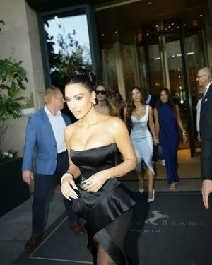 Kim Kardashian OnlyFans Leaked Free Thumbnail Picture - #ebF7HG85zD