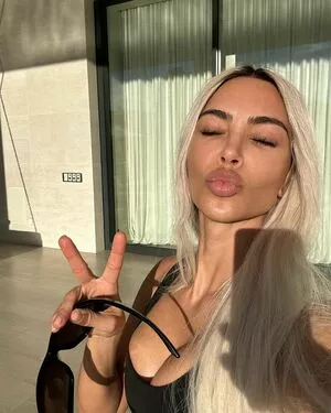 Kim Kardashian OnlyFans Leaked Free Thumbnail Picture - #f9HBrU0iIF