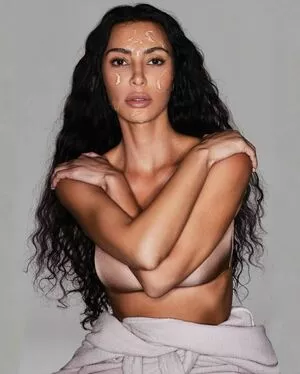 Kim Kardashian OnlyFans Leaked Free Thumbnail Picture - #hNJ6YRz4eh