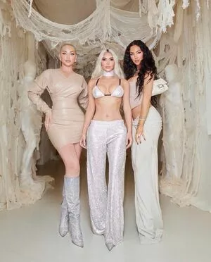 Kim Kardashian OnlyFans Leaked Free Thumbnail Picture - #hYrG0cwFFV