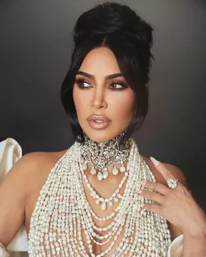 Kim Kardashian OnlyFans Leaked Free Thumbnail Picture - #hbhug2hWqi