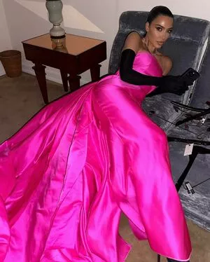 Kim Kardashian OnlyFans Leaked Free Thumbnail Picture - #iBqosZ3cdC