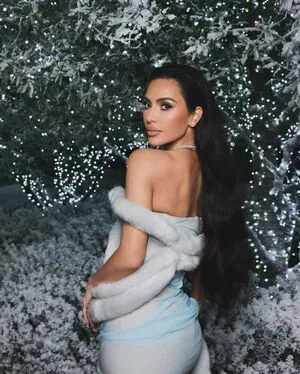 Kim Kardashian OnlyFans Leaked Free Thumbnail Picture - #igLWrUUXHd