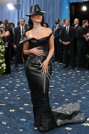Kim Kardashian OnlyFans Leaked Free Thumbnail Picture - #jl2ji450c8
