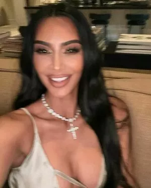 Kim Kardashian OnlyFans Leaked Free Thumbnail Picture - #lx2E4C0Rw0