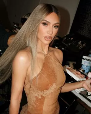 Kim Kardashian OnlyFans Leaked Free Thumbnail Picture - #nP0I1GL8QM