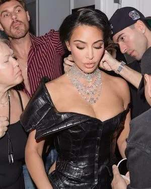 Kim Kardashian OnlyFans Leaked Free Thumbnail Picture - #ndgbQiFITK