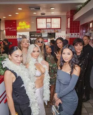 Kim Kardashian OnlyFans Leaked Free Thumbnail Picture - #q0rzz1kBDy