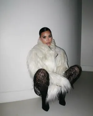 Kim Kardashian OnlyFans Leaked Free Thumbnail Picture - #rpCYv7q4Um