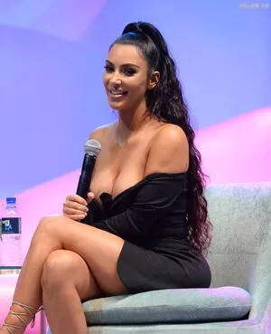 Kim Kardashian OnlyFans Leaked Free Thumbnail Picture - #s1z6k89rzk