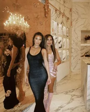 Kim Kardashian OnlyFans Leaked Free Thumbnail Picture - #sTJv9s7yre
