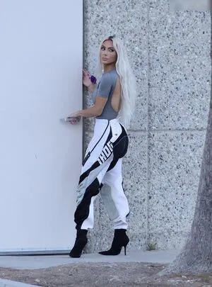 Kim Kardashian OnlyFans Leaked Free Thumbnail Picture - #t3jpRlX9hh