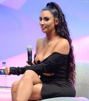Kim Kardashian OnlyFans Leaked Free Thumbnail Picture - #u7Si2Oc9NK