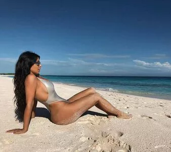 Kim Kardashian OnlyFans Leaked Free Thumbnail Picture - #uNBHBSPRRj