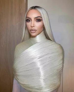 Kim Kardashian OnlyFans Leaked Free Thumbnail Picture - #vHK3EZBVYq