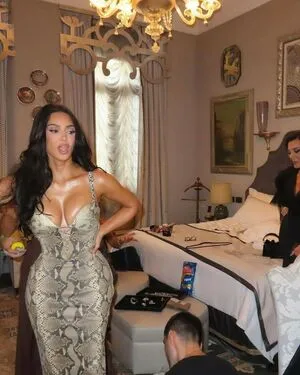 Kim Kardashian OnlyFans Leaked Free Thumbnail Picture - #wJtiNOtYn5