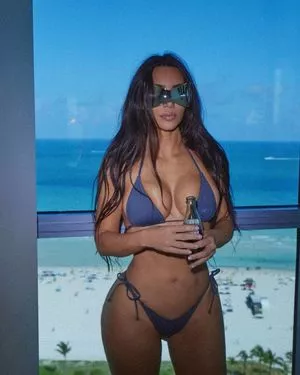 Kim Kardashian OnlyFans Leaked Free Thumbnail Picture - #wVKUnAG554