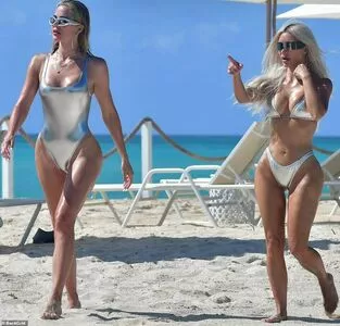 Kim Kardashian OnlyFans Leaked Free Thumbnail Picture - #whjtNs95nd