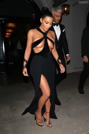 Kim Kardashian OnlyFans Leaked Free Thumbnail Picture - #xHzkgibuF7