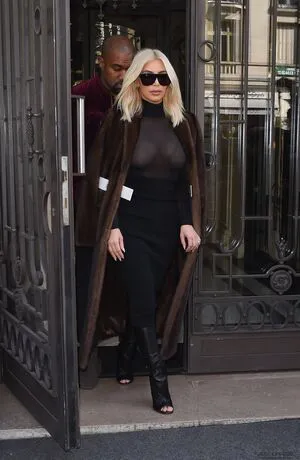 Kim Kardashian OnlyFans Leaked Free Thumbnail Picture - #xdPOvHM22I