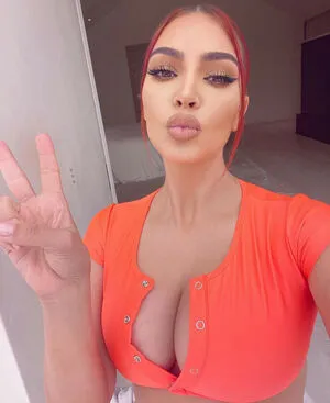 Kim Kardashian OnlyFans Leaked Free Thumbnail Picture - #xzyGD82vEa