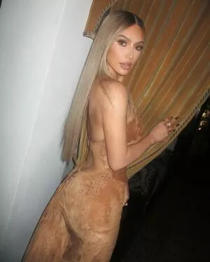 Kim Kardashian OnlyFans Leaked Free Thumbnail Picture - #yBm5f67nIc