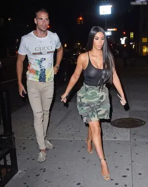 Kim Kardashian OnlyFans Leaked Free Thumbnail Picture - #yYC30gLtLx