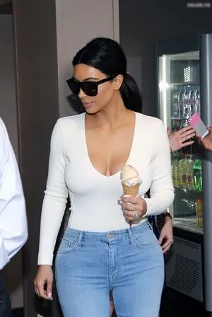 Kim Kardashian OnlyFans Leaked Free Thumbnail Picture - #zUwjY7Rj2i