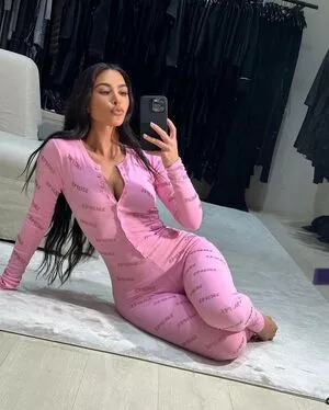 Kim Kardashian OnlyFans Leaked Free Thumbnail Picture - #zaWWvM0rj6