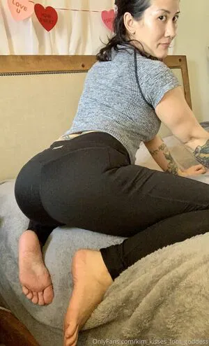 Kim Kisses Foot Goddess OnlyFans Leaked Free Thumbnail Picture - #4t7xzZCyFP