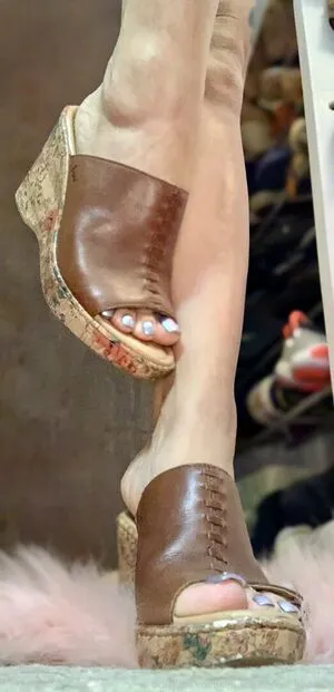 Kim Kisses Foot Goddess OnlyFans Leaked Free Thumbnail Picture - #D8GFbxVP9W