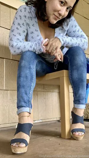 Kim Kisses Foot Goddess OnlyFans Leaked Free Thumbnail Picture - #FpgIhqHw7V