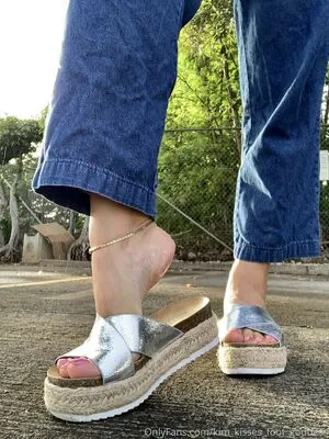 Kim Kisses Foot Goddess OnlyFans Leaked Free Thumbnail Picture - #Uh4qjLAZzi